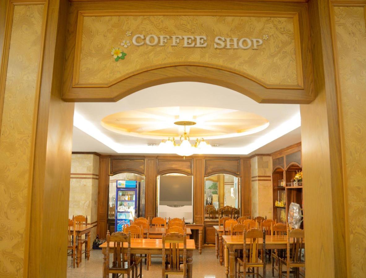 Submukda Phoomplace Hotel موكداهان المظهر الخارجي الصورة