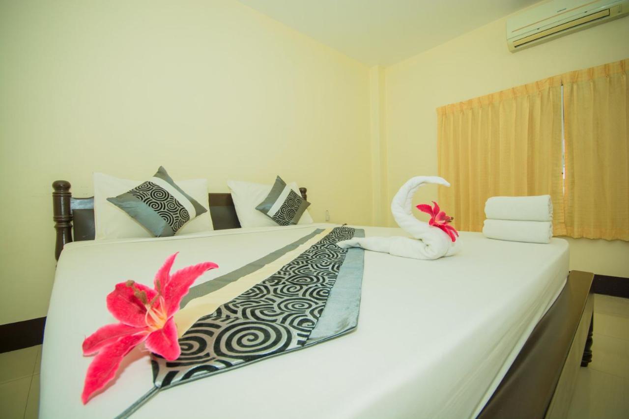 Submukda Phoomplace Hotel موكداهان المظهر الخارجي الصورة