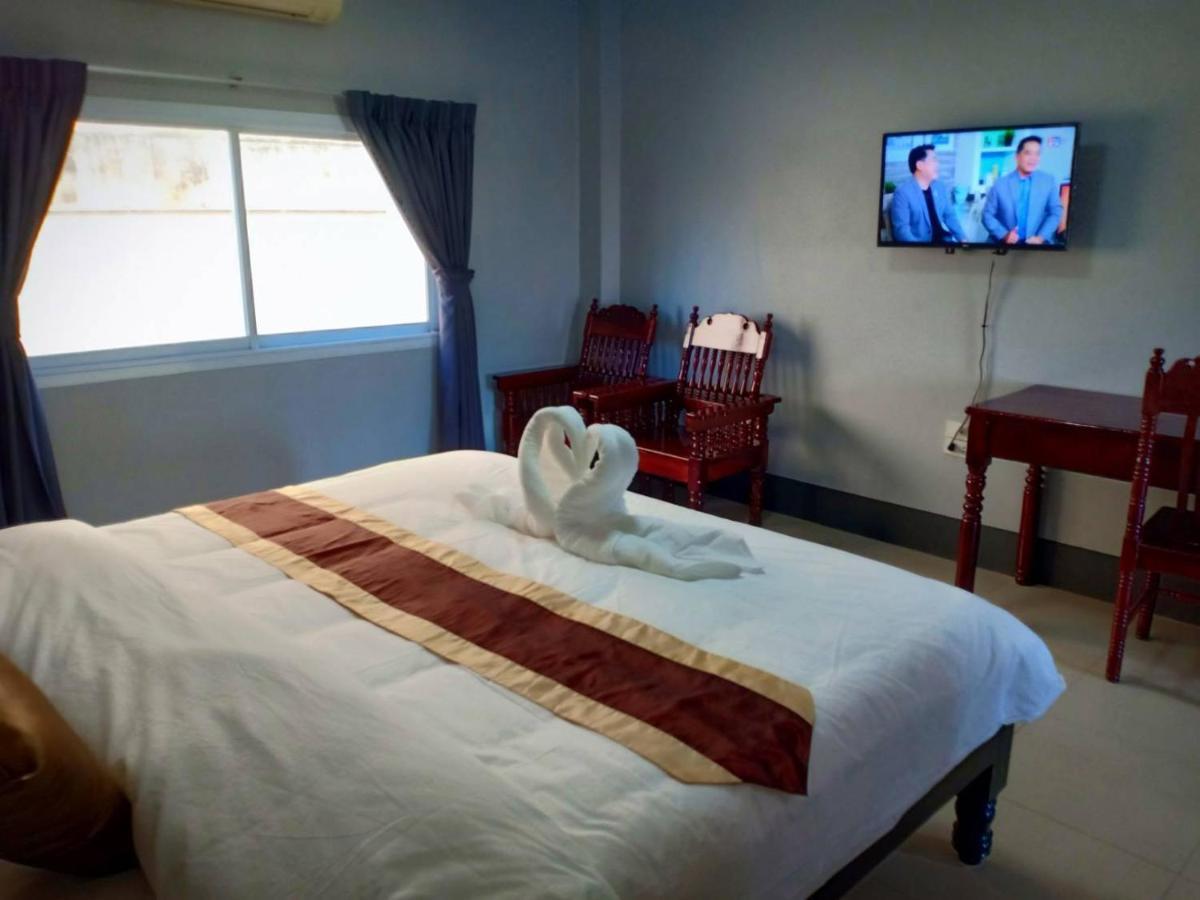 Submukda Phoomplace Hotel موكداهان المظهر الخارجي الصورة
