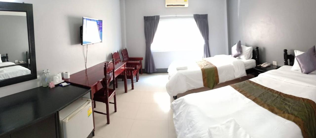 Submukda Phoomplace Hotel موكداهان المظهر الخارجي الصورة