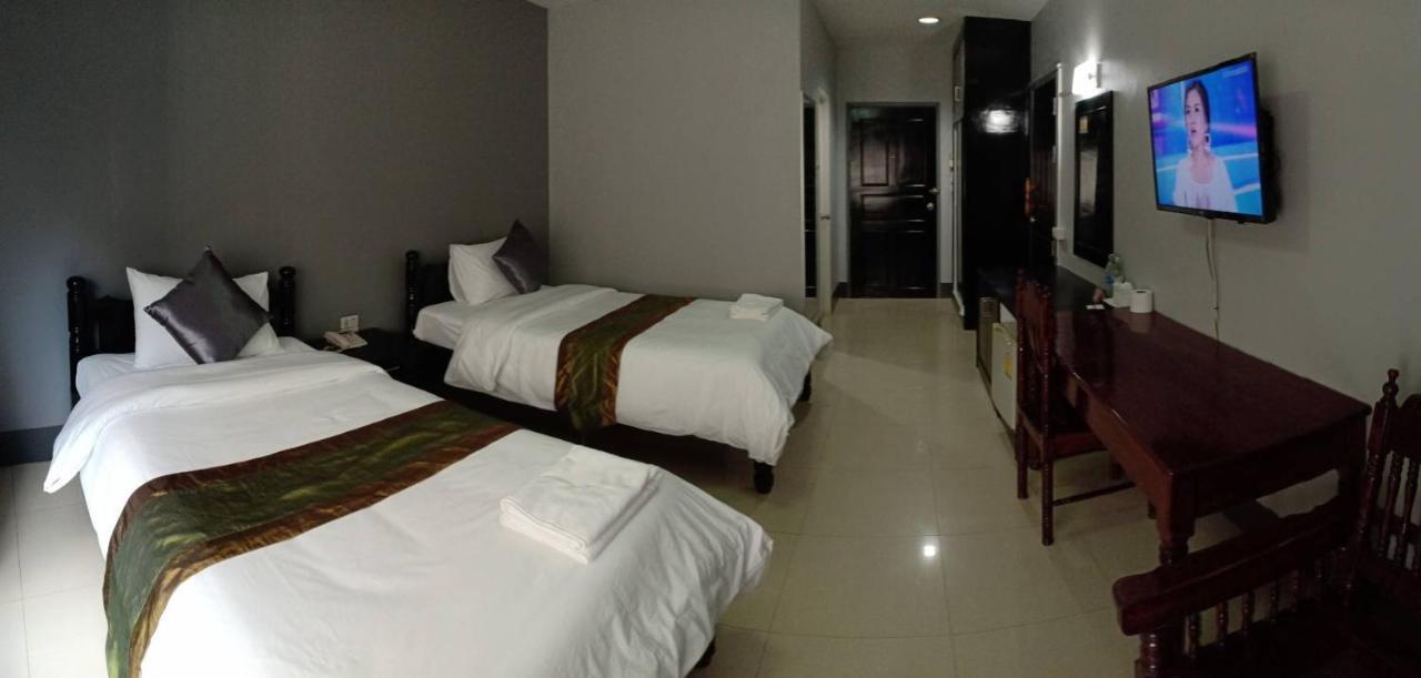 Submukda Phoomplace Hotel موكداهان المظهر الخارجي الصورة