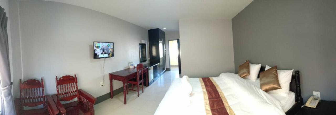 Submukda Phoomplace Hotel موكداهان المظهر الخارجي الصورة