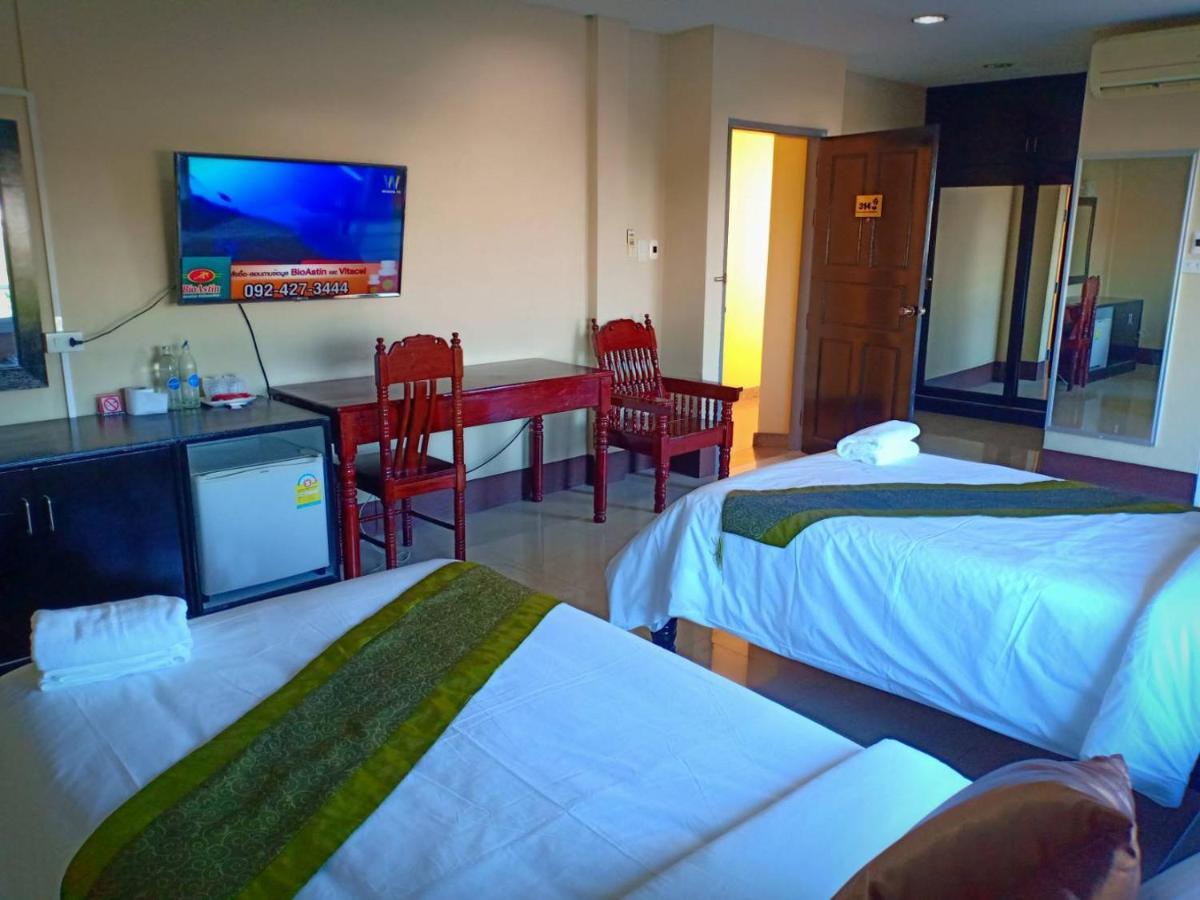 Submukda Phoomplace Hotel موكداهان المظهر الخارجي الصورة