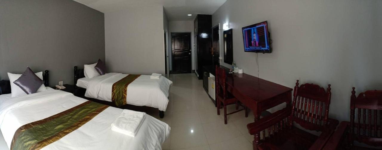 Submukda Phoomplace Hotel موكداهان المظهر الخارجي الصورة