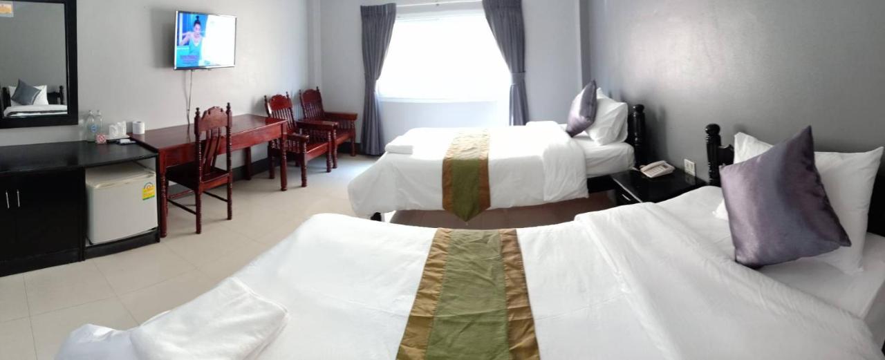 Submukda Phoomplace Hotel موكداهان المظهر الخارجي الصورة
