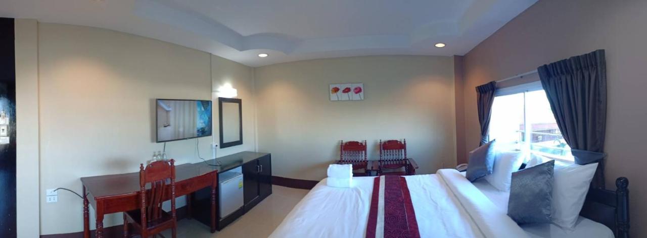 Submukda Phoomplace Hotel موكداهان المظهر الخارجي الصورة